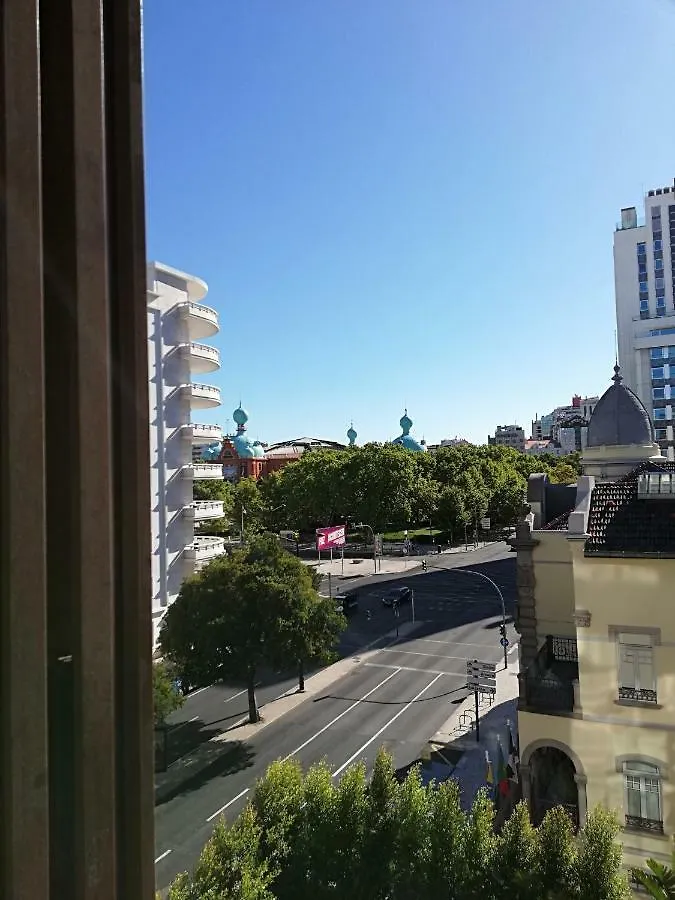 Beautiful Apartment-Campo Pequeno Home Lisbon Guest house